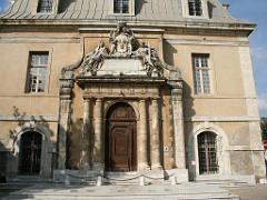 184 TOULON LA VILLE (75)